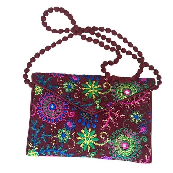 Boho Burgundy Embroidered Crossbody Bag 8x6x0 Envelope Zip Top Festival Vegan - Picture 1 of 5